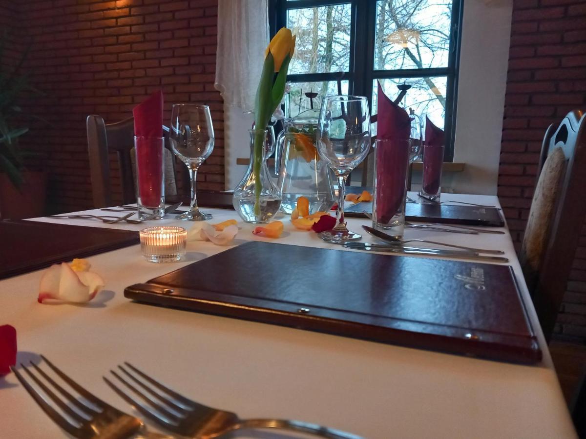 Dobry Klimat Hotel Uniejow Kültér fotó