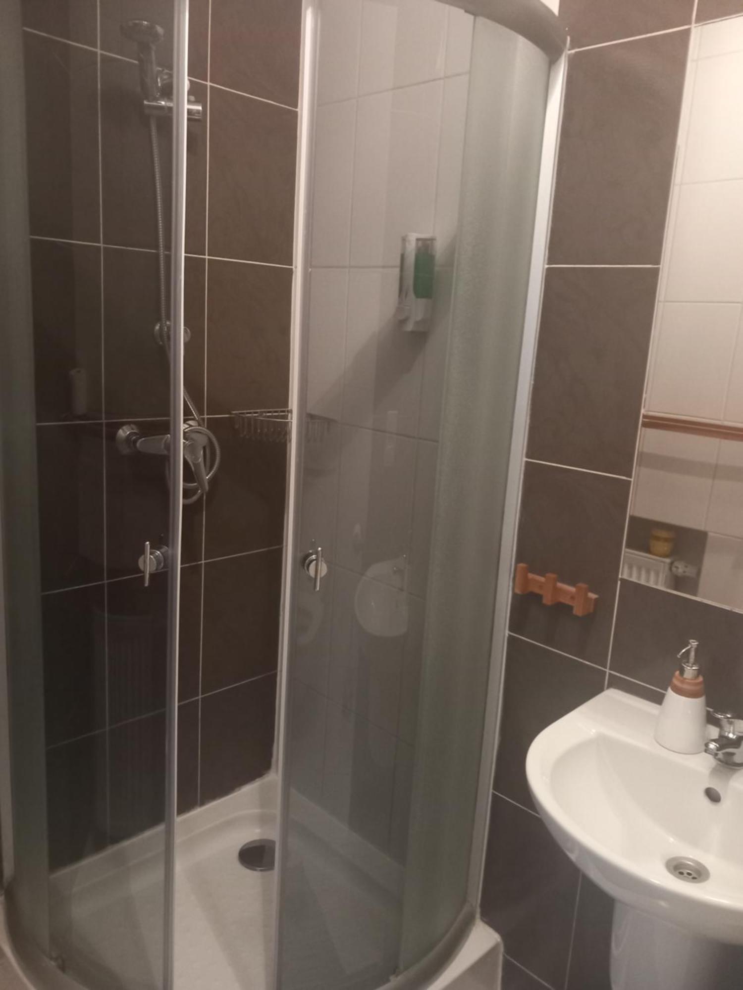 Dobry Klimat Hotel Uniejow Kültér fotó