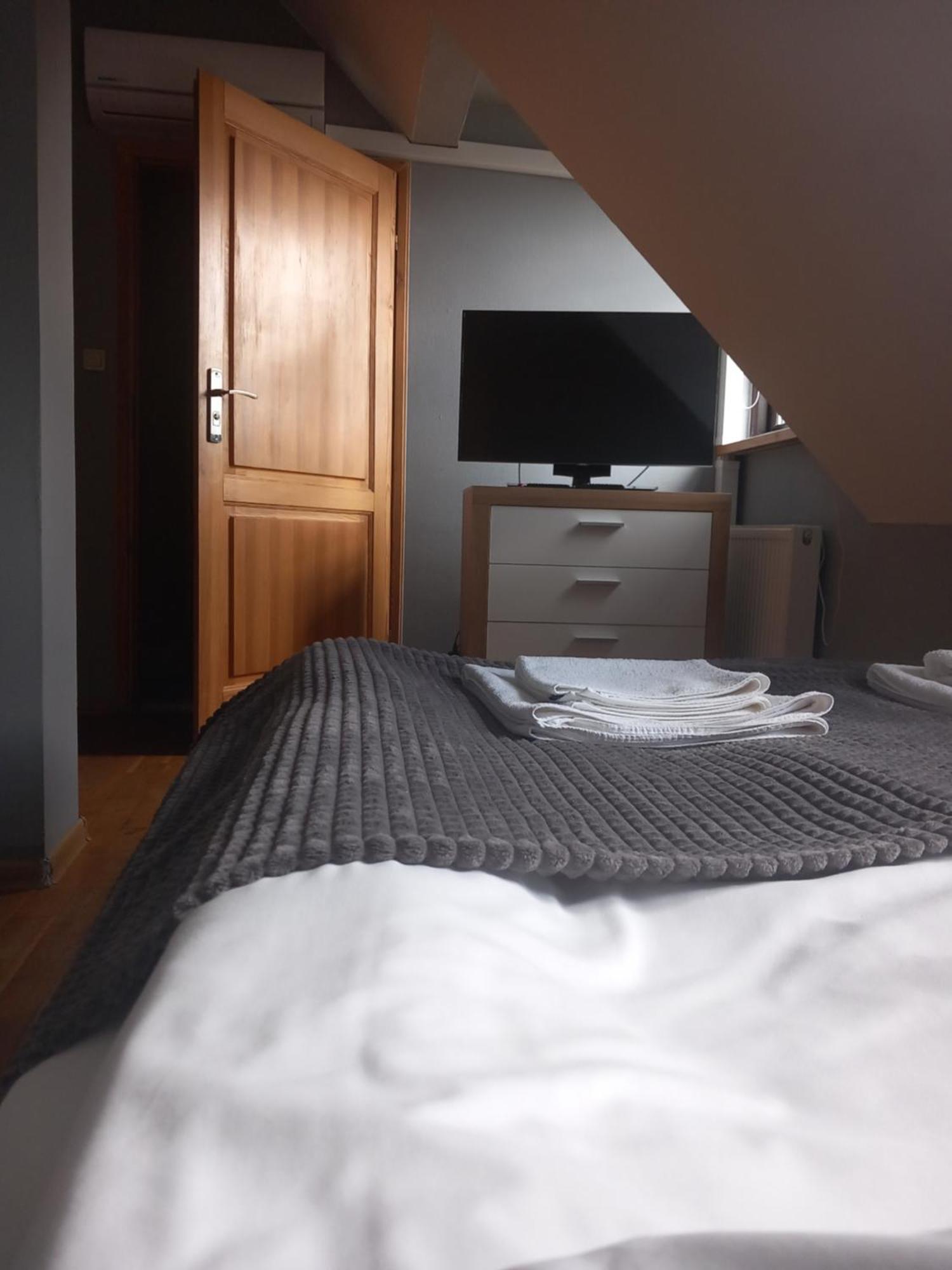 Dobry Klimat Hotel Uniejow Kültér fotó