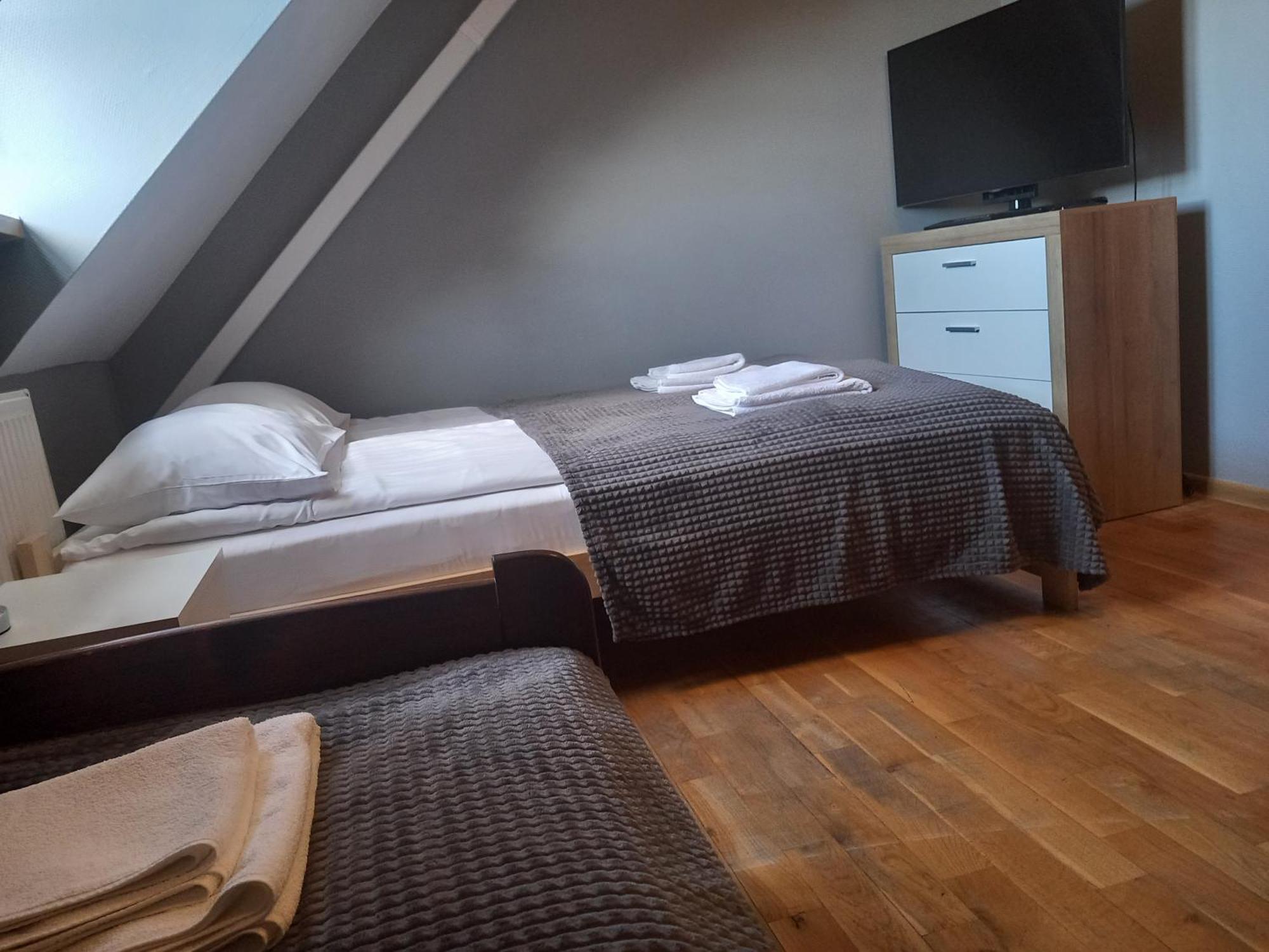 Dobry Klimat Hotel Uniejow Kültér fotó